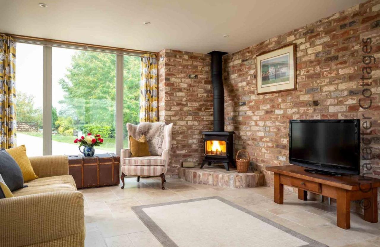 Villa Flynn'S Barn Aylworth Esterno foto