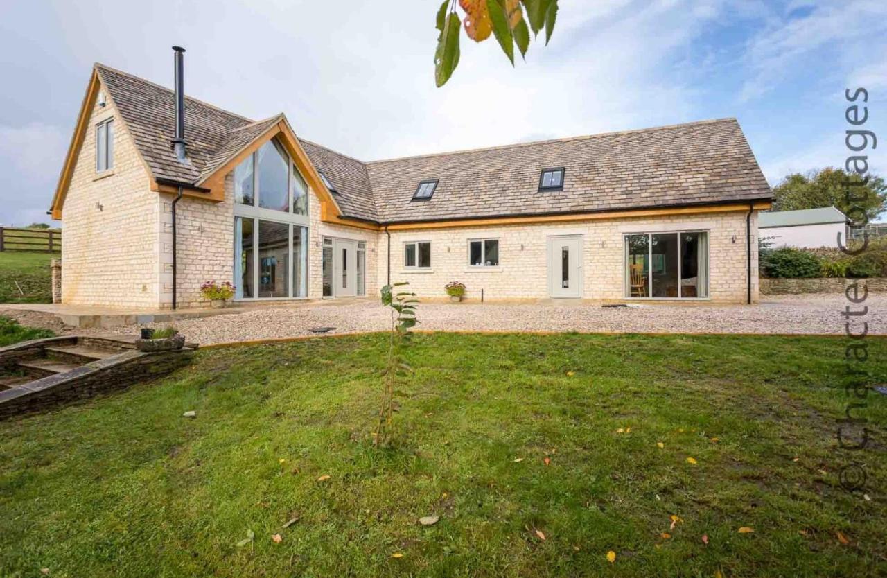 Villa Flynn'S Barn Aylworth Esterno foto